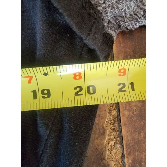 Appropriate Behavior Women's Black Paisley Long Sleeve Graphic Tee Size XXL - Picture 4 of 5